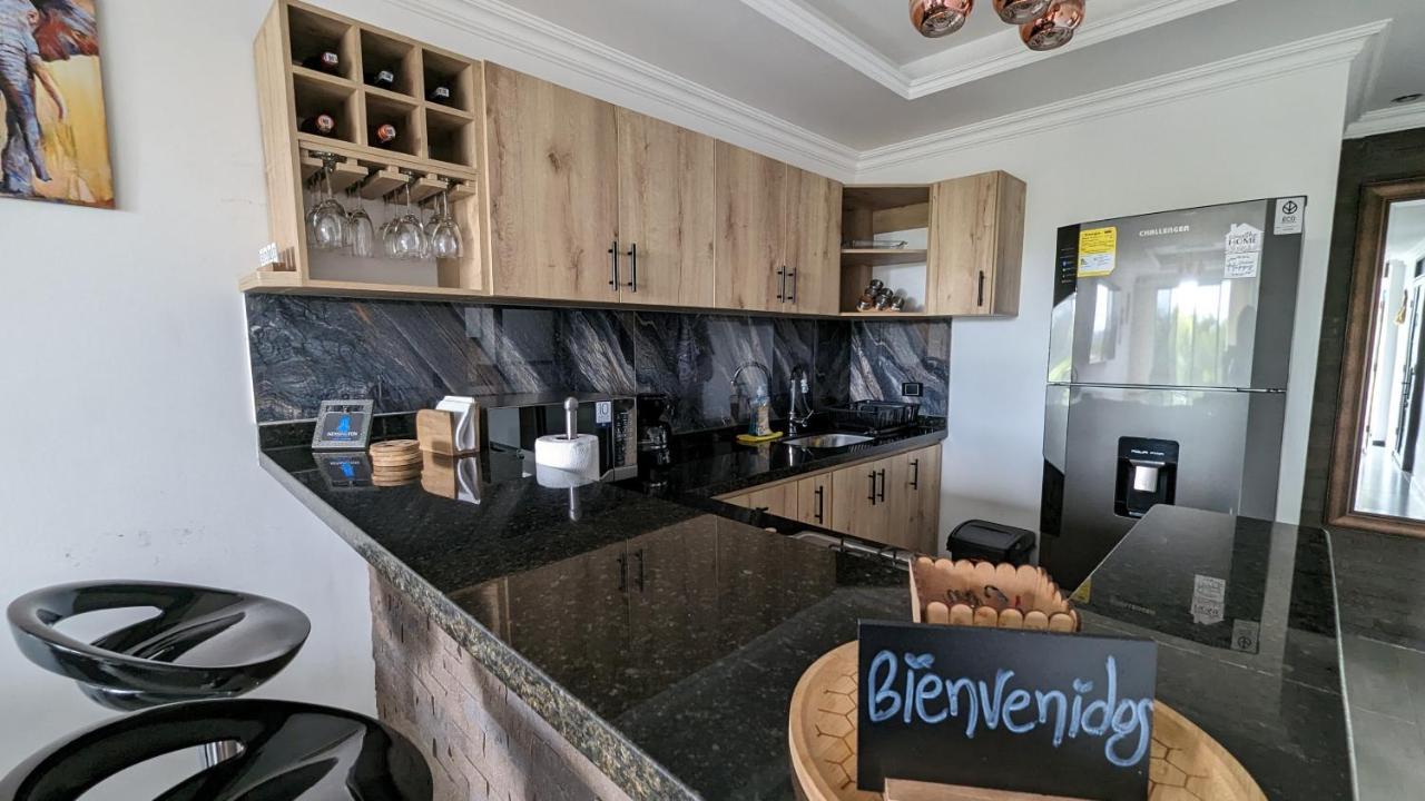 Apartment Apto Lujo Con Jacuzzi Y Parqueadero Piso 4 *